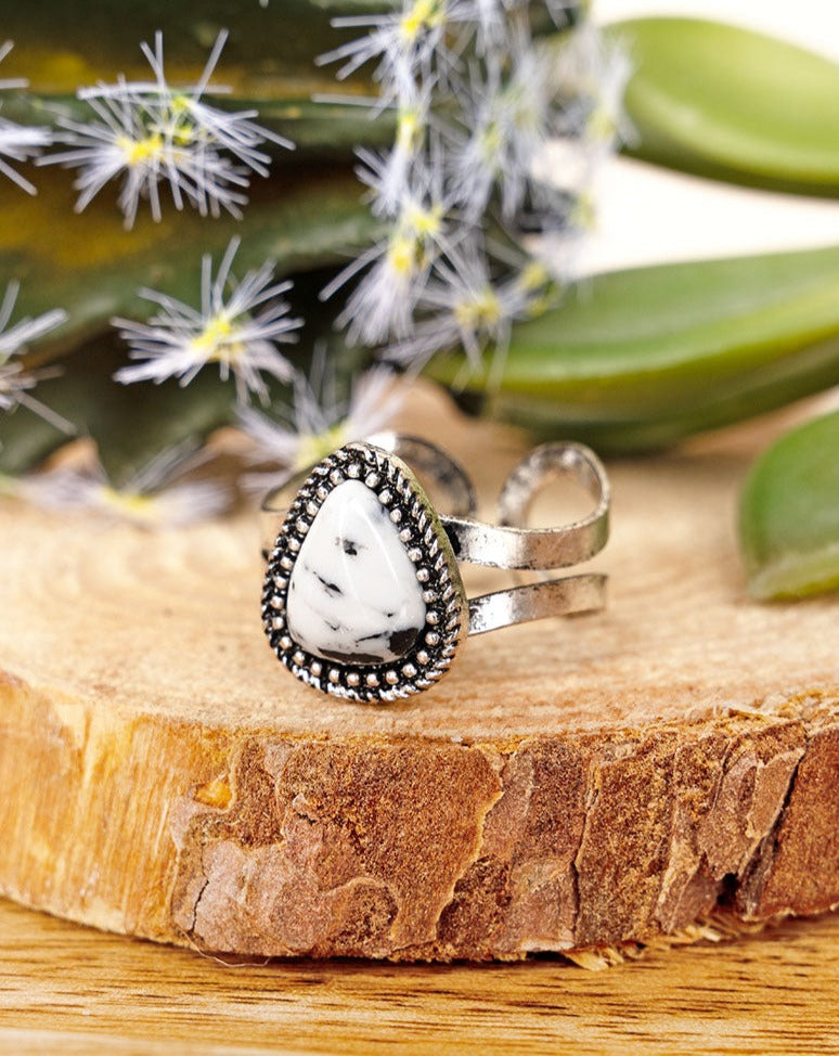 The Rayne Stone Ring